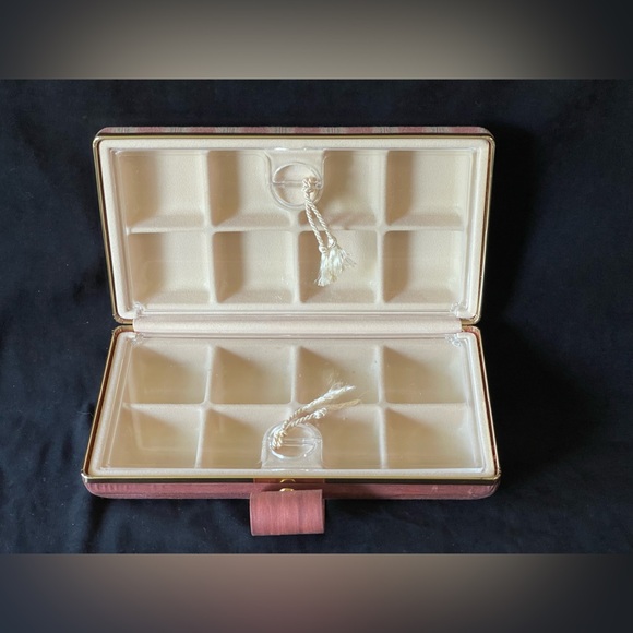 Other - Amazing vintage travel jewelry case